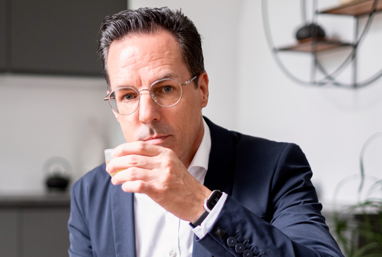 COACHING WIEN: DER WEG ZUR LEBENSVERÄNDERUNG 1 Coaching Wien hilft bei Burnout Stress Überlastung Energielosigkeit Hilflosigkeit Selbstwertproblemen Selbstbewusstsein stärken Jobwechsel Weiß nicht weiter